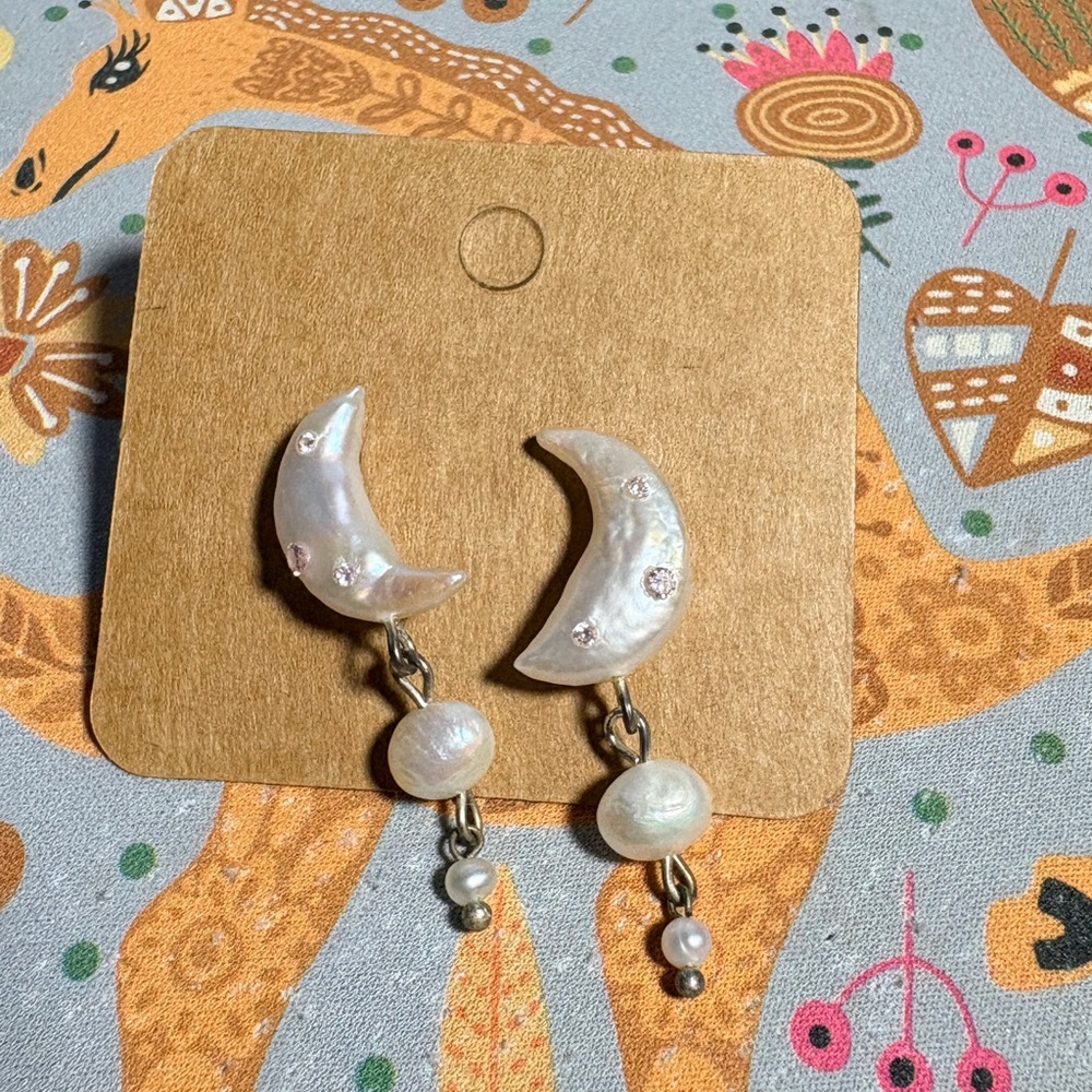 Freshwater  Pearl Moon Earrings